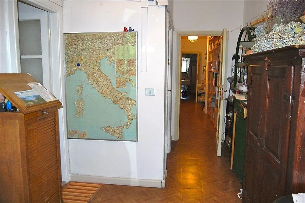 Milan Hotel 3*,